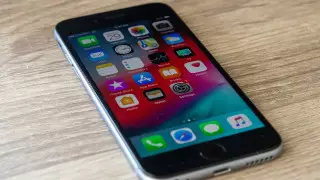 Найдена уязвимость, позволяющая хакерам взламывать iPhone