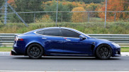 Автомобили Tesla научились распознавать сигналы светофора