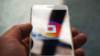 Instagram будет отмечать профили умерших