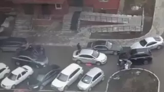 Не поделили дорогу: женщину избили в Нур-Султане