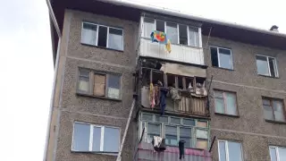 Огнеборцы не смогли попасть в захламленную до потолка квартиру в Сарани