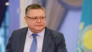 Президент наградил Марата Тажина орденом "Барыс" III степени