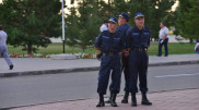 Задержание агрессивного нарушителя карантина попало на видео в Караганде