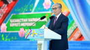 Токаев поздравил казахстанцев с Днем единства народа