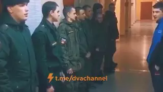 Уроженцы Чечни заставили сослуживцев скандировать "служим Ичкерии"