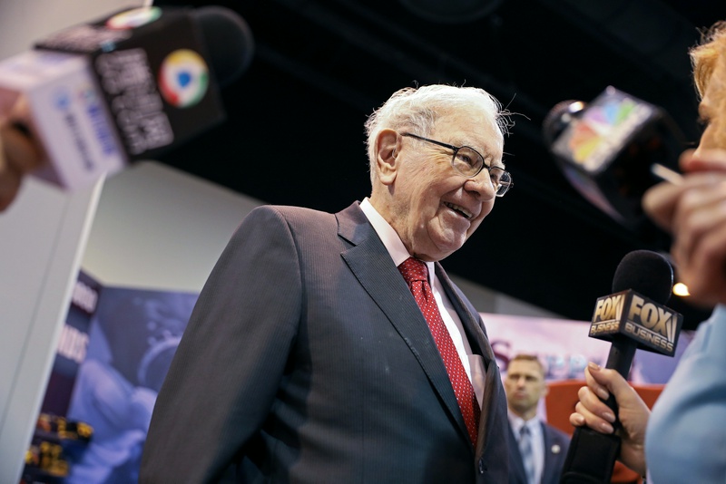 Уоррен Баффет - один из крупнейших и наиболее известных в мире инвесторов. © Reuters