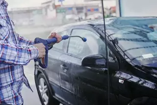 Требования к открывшимся магазинам и автомойкам озвучили в Алматы