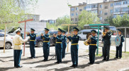 Парад во дворе ветерана устроили в Актобе