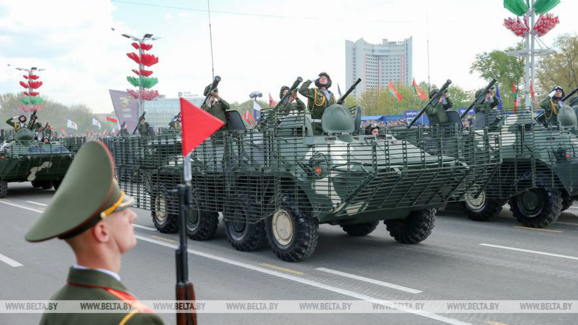 Единственный неотмененный. Как прошел парад в Минске: 09 мая 2020 18:41 -  новости на Tengrinews.kz