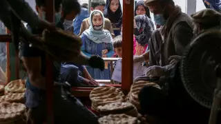 В Афганистане открыли огонь во время акции против несправедливой раздачи хлеба