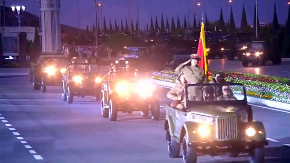В Туркменистане провели первый в истории страны парад в День Победы