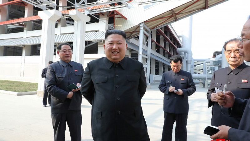 Фото Ким Чен Ына, опубликованное 2 мая после долгого отстутствия северокорейского лидера на публике. © Reuters
