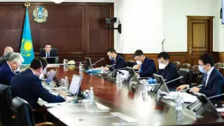 Премьер провел заседание совета директоров холдинга "Байтерек"