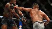Алистар Оверим нокаутировал Уолта Харриса в главном бою турнира UFC