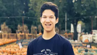 Усыновленный американцами казах ищет брата и сестру из ВКО