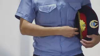 Подполковника полиции оштрафовали и лишили звания в Атырау