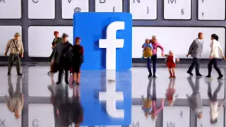 В Facebook и Instagram откроют онлайн-магазины