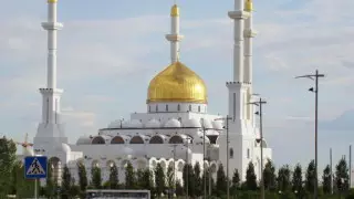 Назарбаев поздравил казахстанцев с праздником Ораза айт