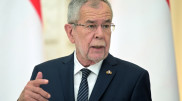 Полиция застала президента Австрии за нарушением карантина