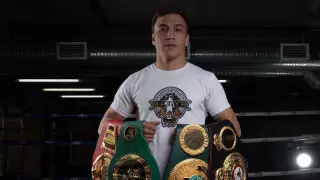 Казахстанцы могут задать вопросы боксеру Батыру Джукембаеву