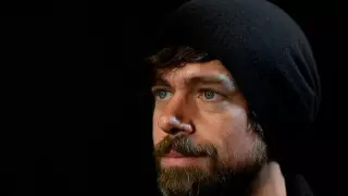 Основатель Twitter раздаст деньги беднякам