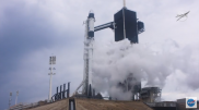 Запуск корабля Crew Dragon отменили из-за погоды