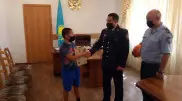 Второклассника наградили за добрый поступок в Павлодарской области