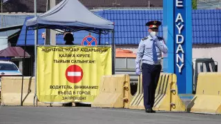 В Казахстане объявили о снятии блокпостов
