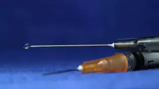 Испытавший вакцину от коронавируса журналист описал неприятный побочный эффект