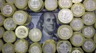 Банкам разрешат конвертировать валютные займы без участия казахстанцев