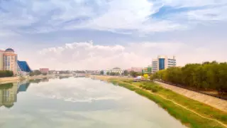 Улетела из Атырау с 4 раза. Казахстанка месяцами пытается вернуть деньги за авиабилеты