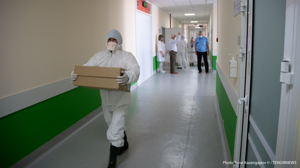 Еще трое человек скончались от коронавируса в Казахстане