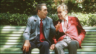 Генеральный секретарь ЦК КПСС Леонид Брежнев и президент США Ричард Никсон.  ©РИА Новости