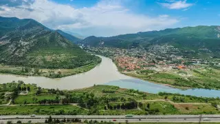 "Две сестры, погибшие из-за царевича". Слияние Черной и Белой Арагви в Грузии