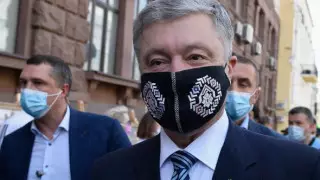 Ставший подозреваемым Порошенко штурмом взял кабинет генпрокурора Украины