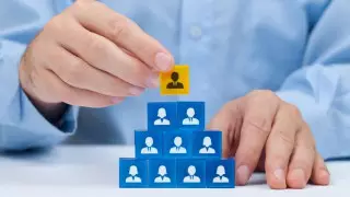 Маман қаржы пирамидасына алданып қалмаудың жолын айтты