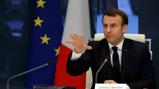Президент Франции заявил о первой победе над коронавирусом