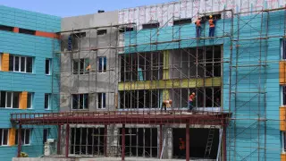 Сагинтаев обещал сократить дефицит мест в школах Алматы на 80 процентов