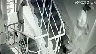 Квартирный вор попал на видео в Нур-Султане