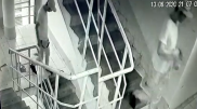 Квартирный вор попал на видео в Нур-Султане