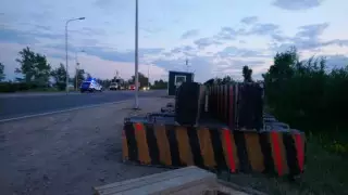 Блокпост устанавливают на трассе в Костанайской области