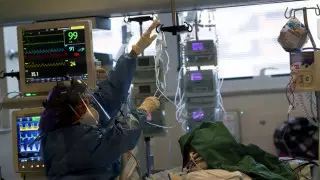 335 казахстанцев заразились за сутки коронавирусом