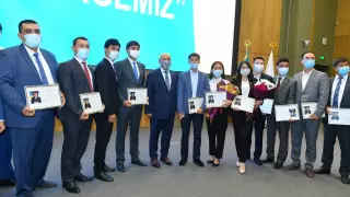 Туркестанскую молодежь наградили благодарственными письмами Елбасы