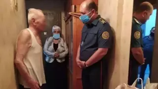 Милиция Узбекистана нарисовала маски на фото с сотрудниками