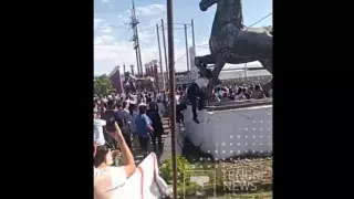 Недовольные работники потребовали открыть рынок в Таразе