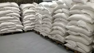 Казахстан передал Афганистану 46 вагонов гуманитарной помощи