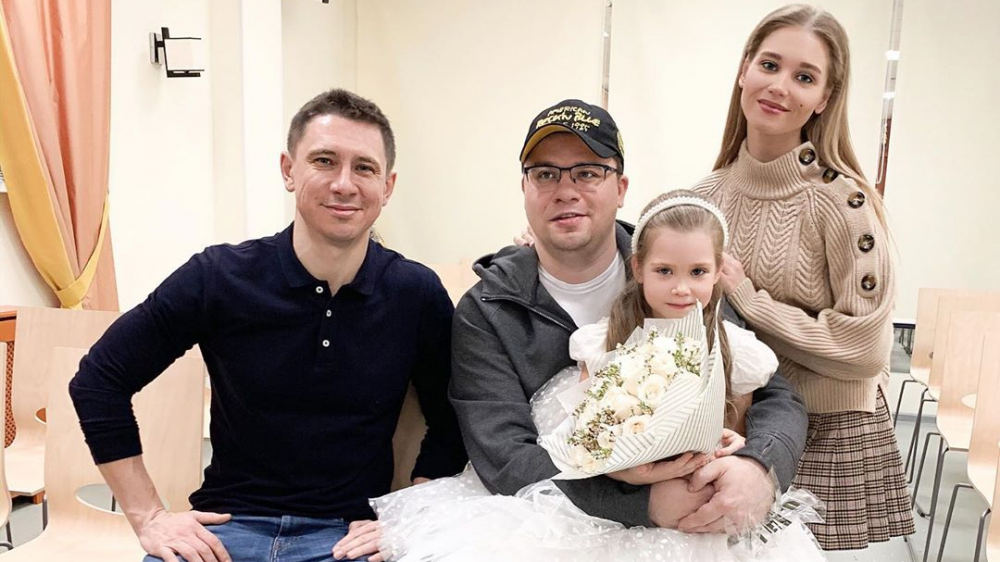Харламов и Асмус поженились в 2013 году. В браке у них родилась дочь Анастасия. © instagram/asmuskristina