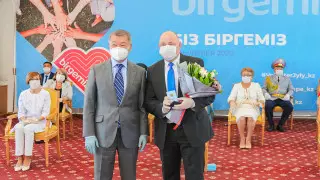 "Казцинк" был удостоен медали за помощь в период пандемии