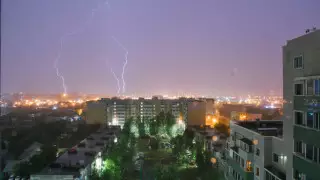 Град и гроза. Жителей 8 областей предупредили синоптики