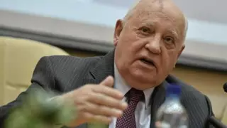 Горбачев призвал сделать вакцину от коронавируса бесплатной